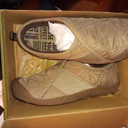 Ladies Keen Shoes,sz 9, NW