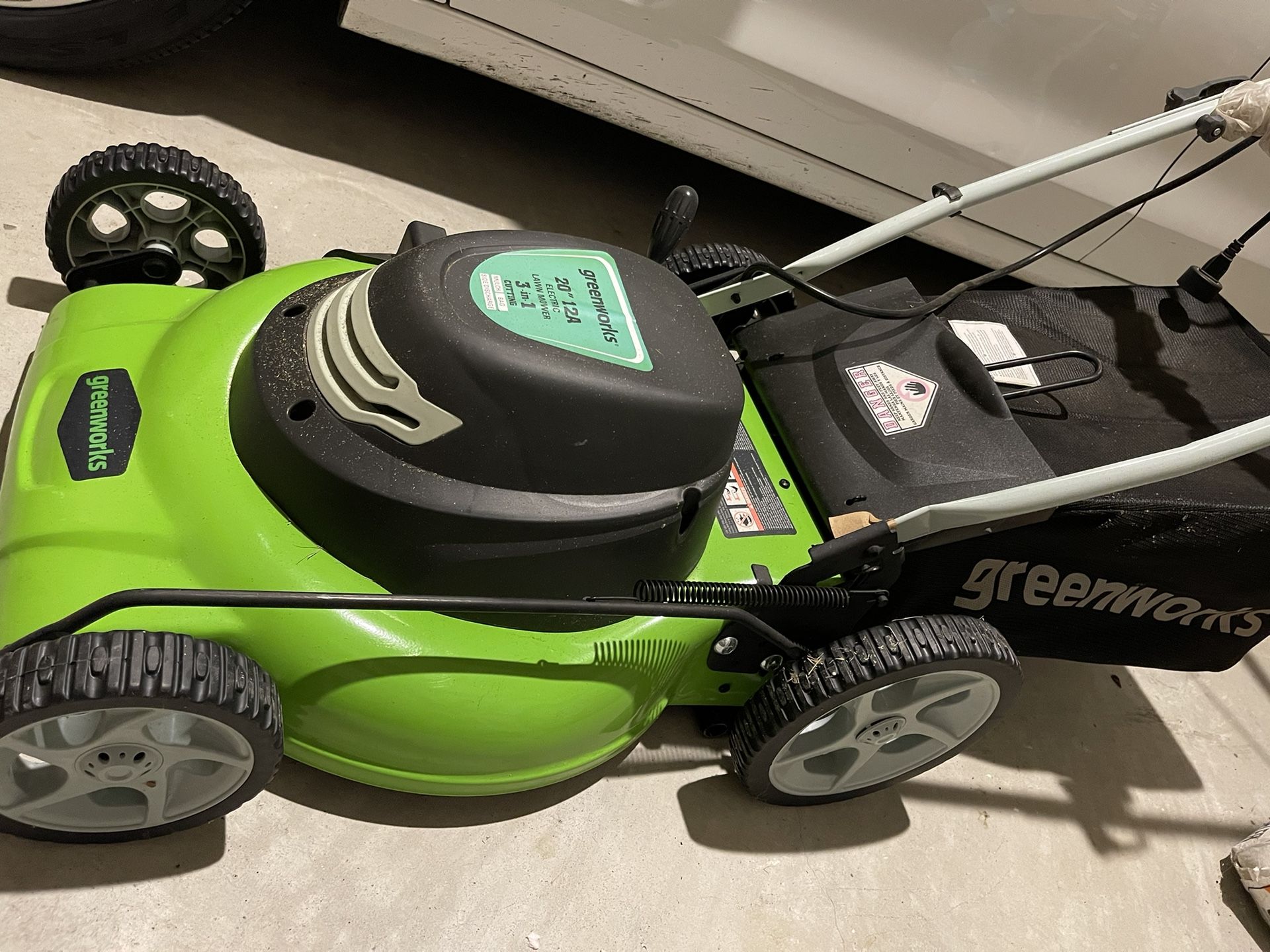 Green Works 12 Amp 20” Corded Lawn Mower