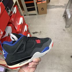 Retro Air Jordan 4