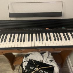 Yamaha 61-Key Keyboard w/ Pedal – Works Perfect
