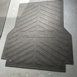 Toyota Tacoma Short Bed Mat