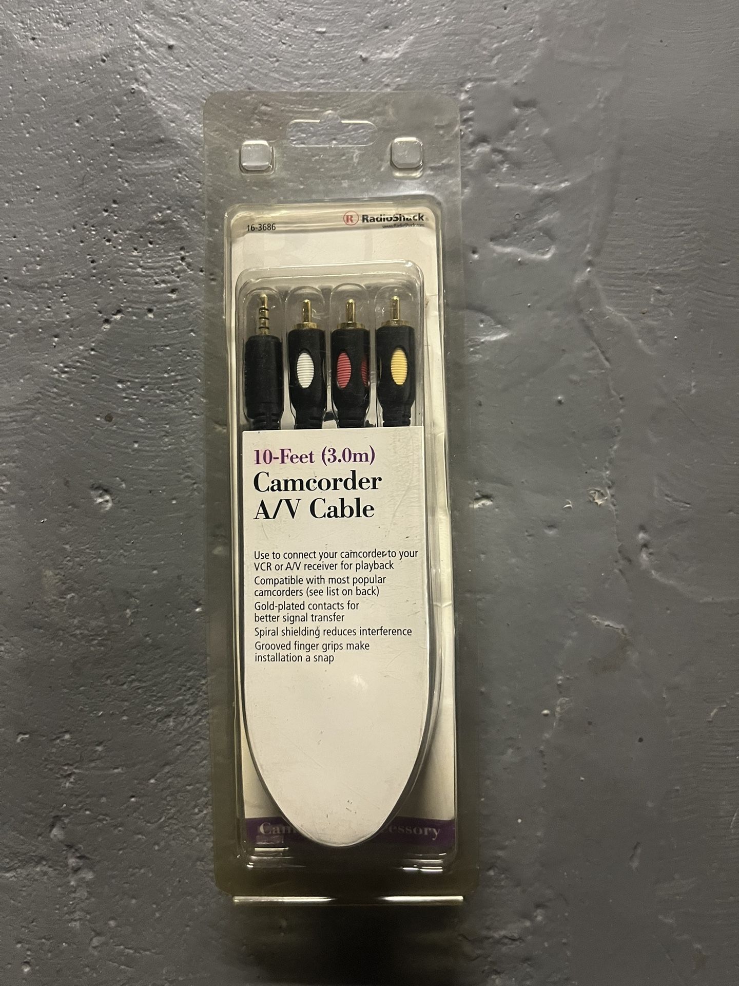NEW RadioShack 10-Feet Camcorder A/V Cable Gold Plated 16-3686