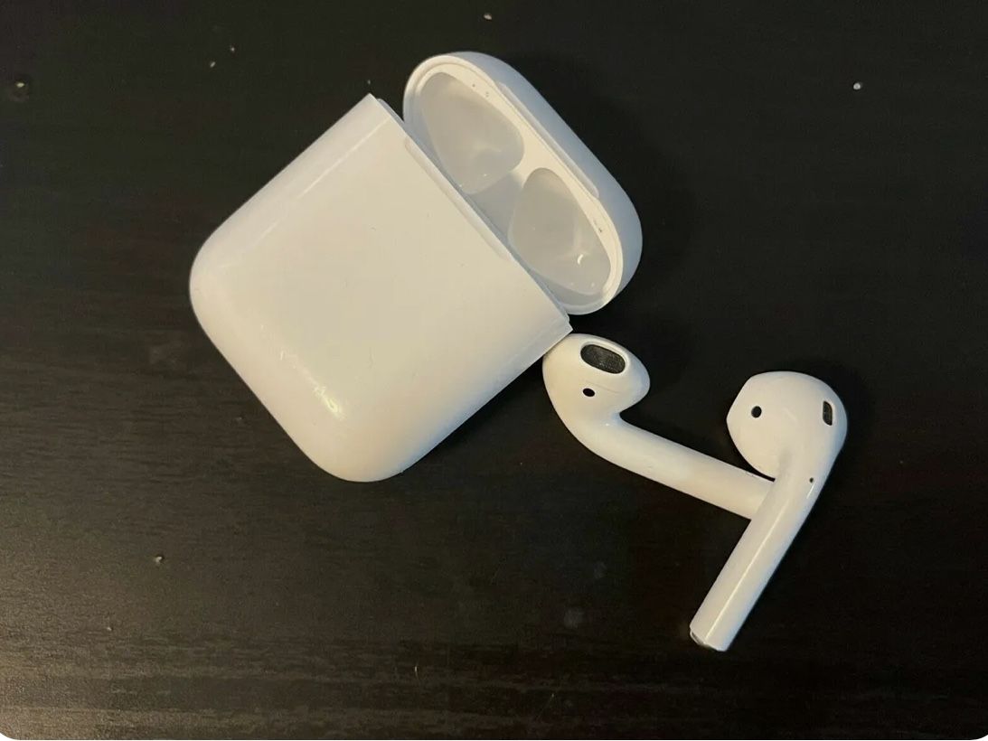 Apple AirPods 2nd Generatiom