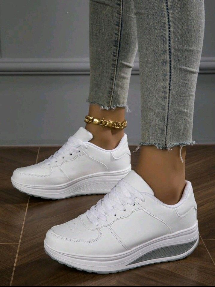 New With Tags High-quality Brand Woman's Training Shoes Size 10 Mix Of Comfort And Balance$35 Pick Up At Country Club And Grant