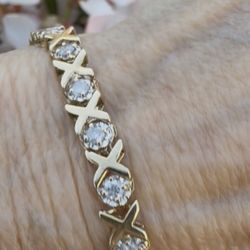 14k Solid Gold XOXO  Bracelet Natural Diamonds