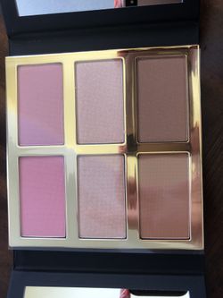 Cheek palette