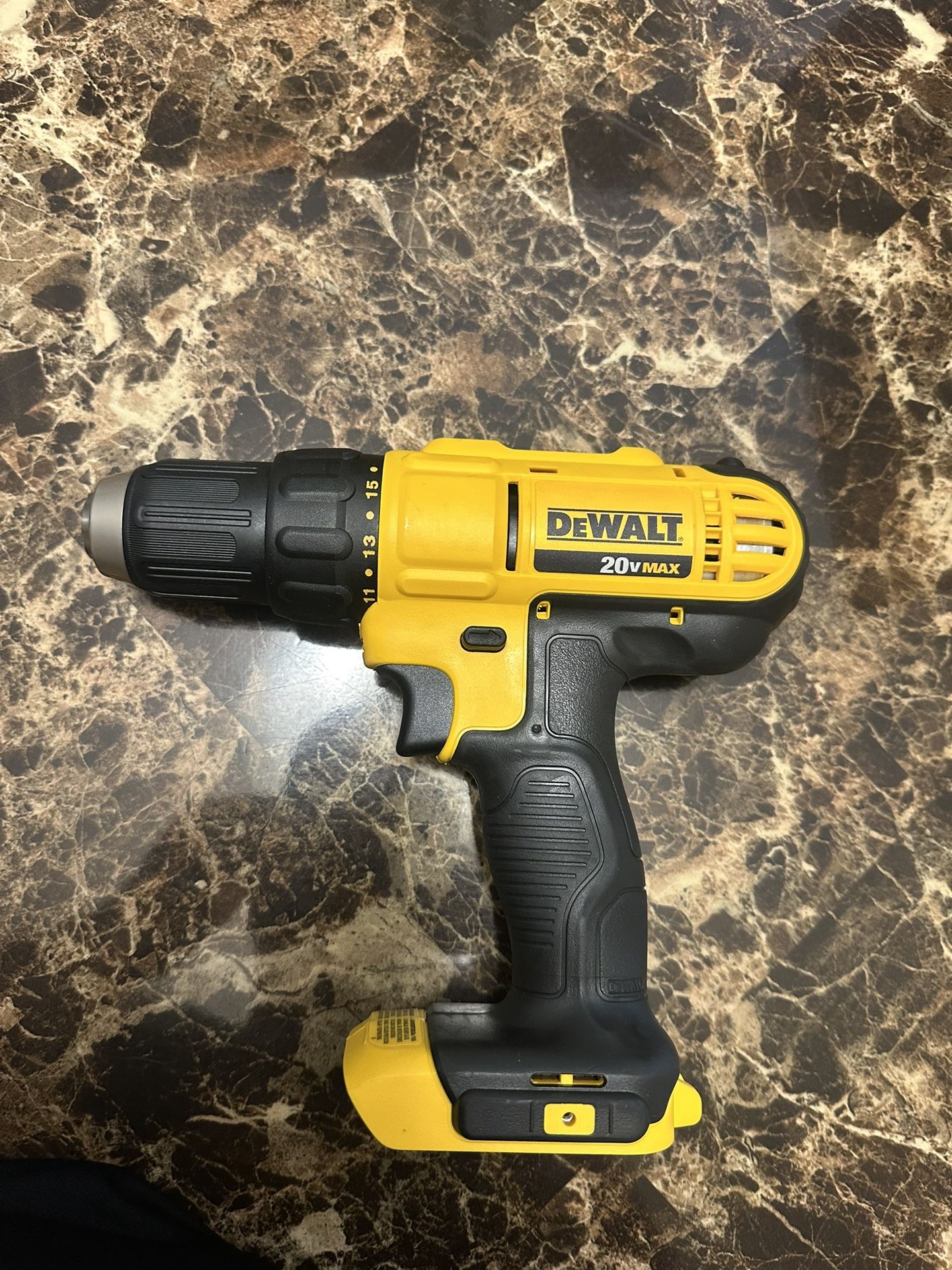20V MAX Cordless 1/2 in. Drill/Driver, (2) 20V 1.3Ah Batteries, Charger and Bag