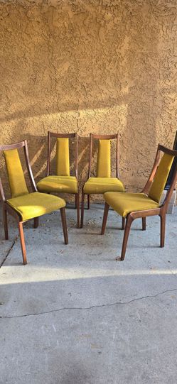 4 Mid-century yellow tweed dinning chairs