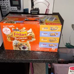 Frisky cat Food