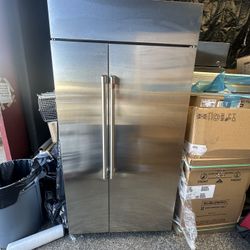 42” Ge Cafe Built In Refrigerator Side By Side 