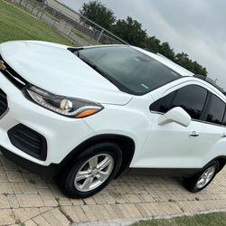 chevy trax 2018 ( CLEAN TITLE)