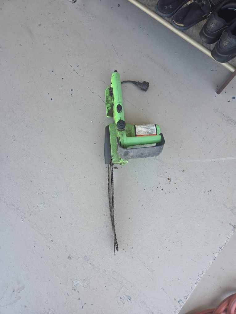 Chainsaw