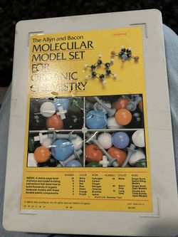 The Allyn And Bacon Molecular Model Set For Organic Chemistry