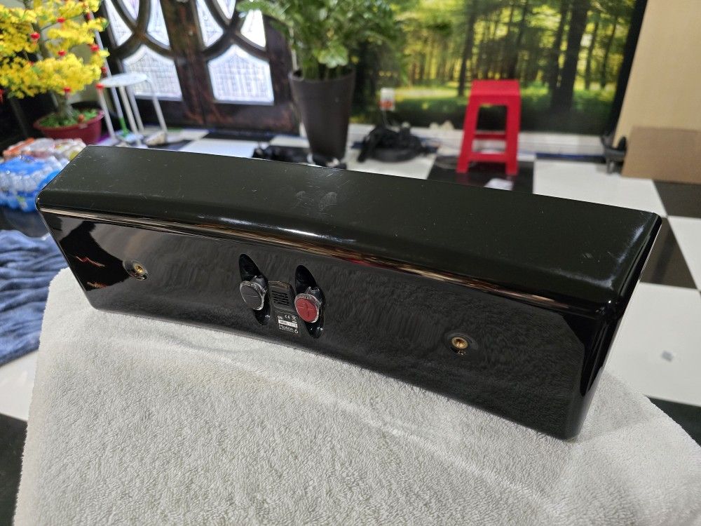 Martin Logan Motion 6 CenterChannel Speakers. Excellent condition