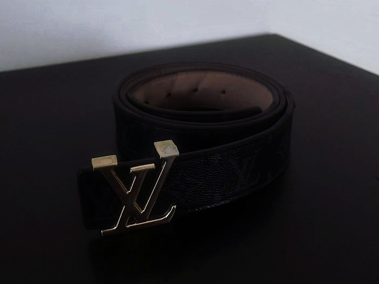 Louis Vuitton Belt, Size 48/120 Blemished Black Leather Belt With Gold Tinged LV Buckle