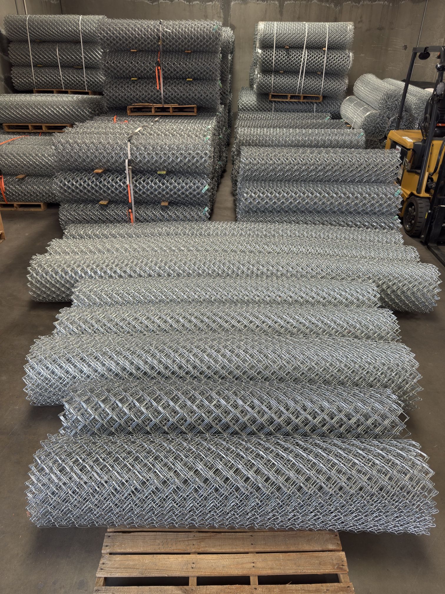 Chainlink Fence Roll 6ft x 50ft Domestic US 11.5GA 2 1/4 “Mesh