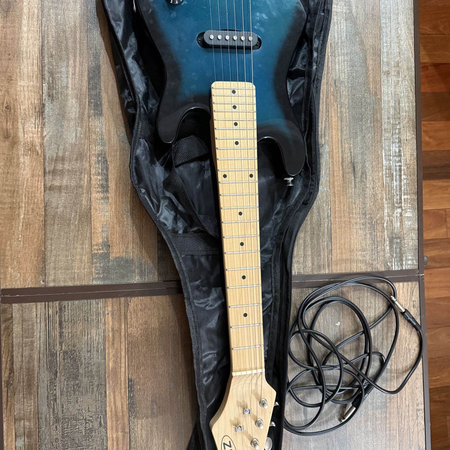 ZENY 30 inch Kids Electric Guitar with 5w Amp, Gig Bag, Strap, Cable, Strings and Picks Guitar Combo Accessory Kit (Blue