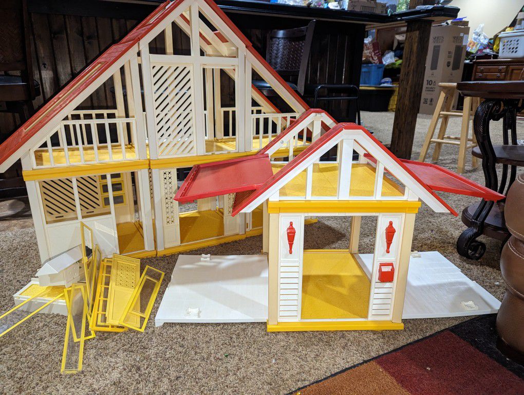 Vintage Barbie Dream House And Matching Cottage 1978