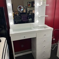 White Vanity w/Lights and Drawers and 1 Shelf (Included a Free Stool White or Black 👍90 days FREE FINANCING ❗NO CREDIT CHECK❗ 