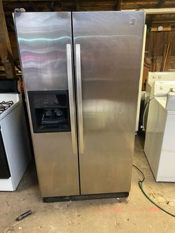 Kenmore side by side refrigerator/freezer