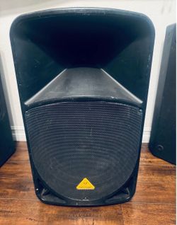 1000w Super loud Behringer Eurolive B115D 15” speaker with bluethooth adapter for connecting your phone I can test it before you buy it  Great choice!