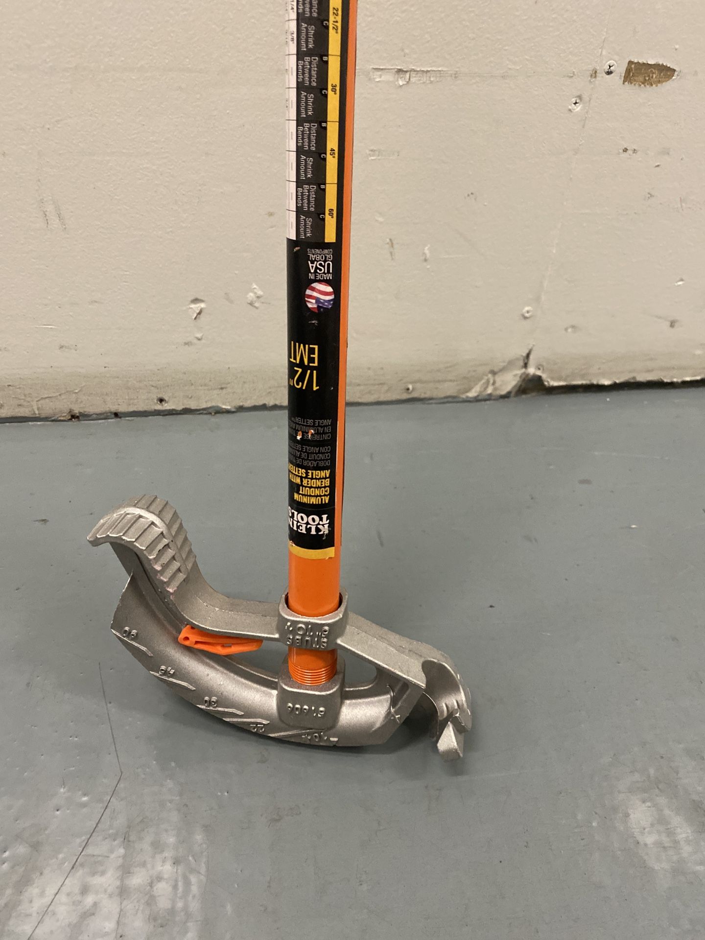 EMT pipe bender