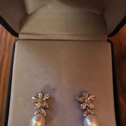 Pearl and diamond drop earrings!!!