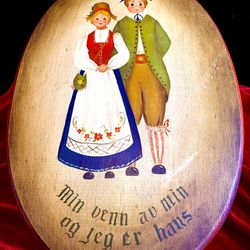 Vintage old style Dutch wall art hand painting on wood H16xW10 inch Lbs 1.6 Hand painted wood wall art Traditional Dutch dressed couple Item#204 Lbs 1