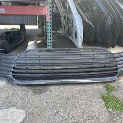 2021 - 2022 Toyota Camry LE XLE Front Bumper Grill Grille OEM