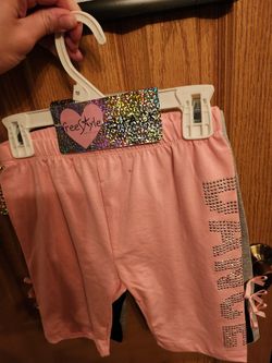 GIRL SHORTS FREE STYLE