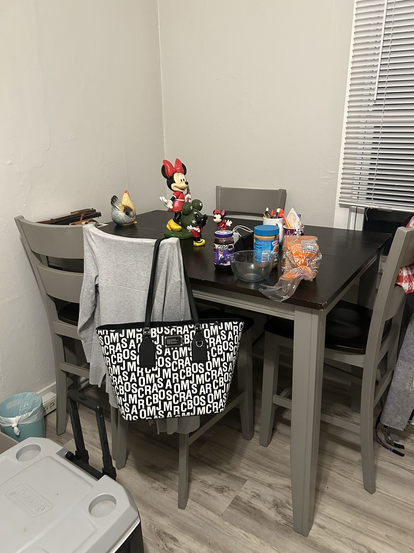 Dining Table W/ 4 Chairs