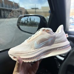 Nike Pegasus Premium Size 7.5 Women 