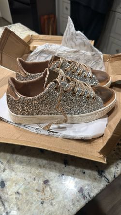 Women’s Shoe Size 7 