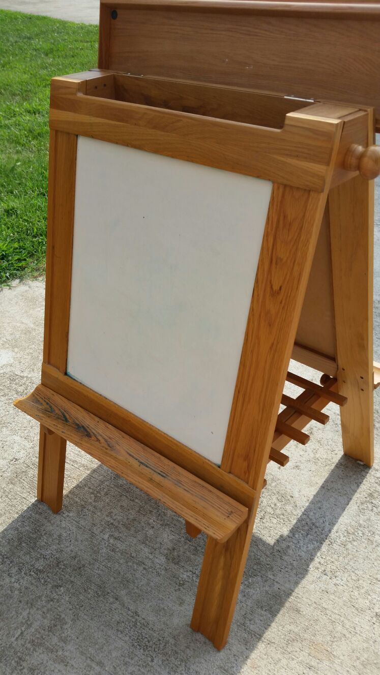 Easel