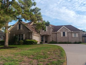 Nice House on Sale near or in Jersey Village area