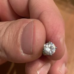 Silver Single Clear Stone Earring