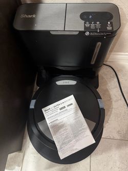 Shark AI Ultra 2-in-1 Robot Vacuum and Mop