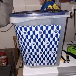 Pet Food Container
