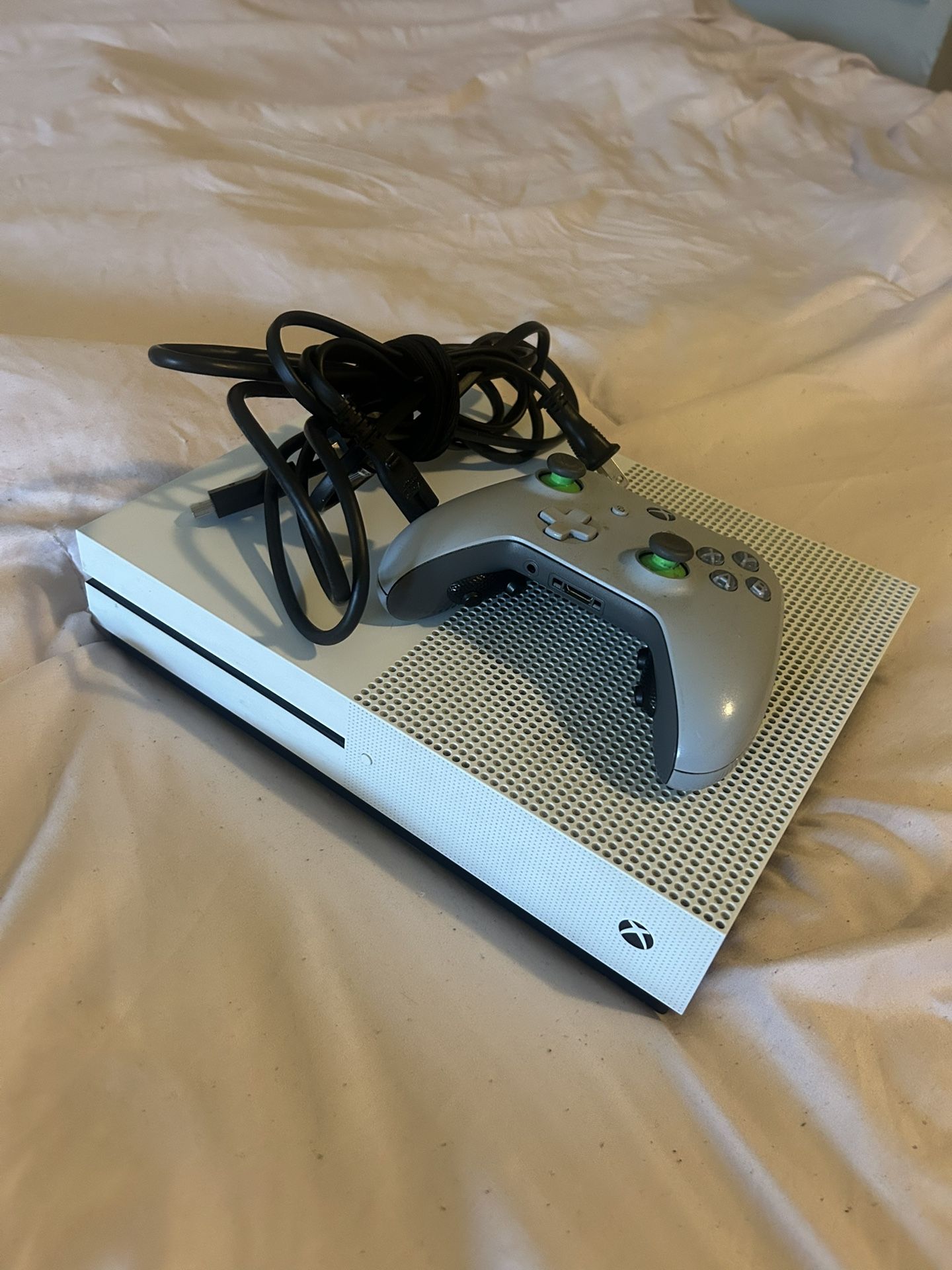 Xbox One S White