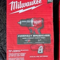 MILWAUKEE 18V DRILL