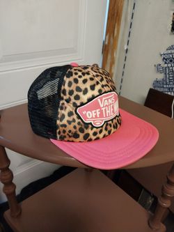 VANS   "Off The Wall"   Leopard   Print                                                         Pink  &  Black  Snapback  Hat