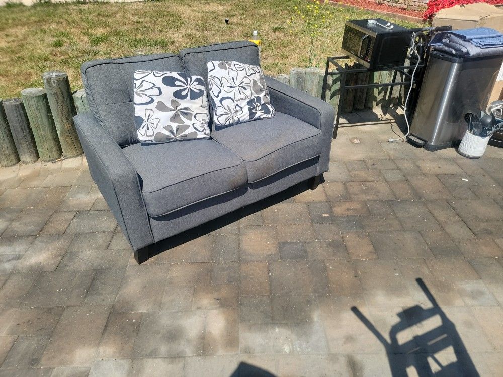 Small Couch 40$
