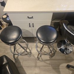 Bar Stools
