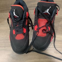 Jordan 4 RED THUNDER