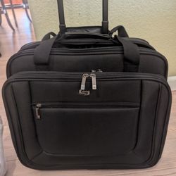 solo rolling overnighter case