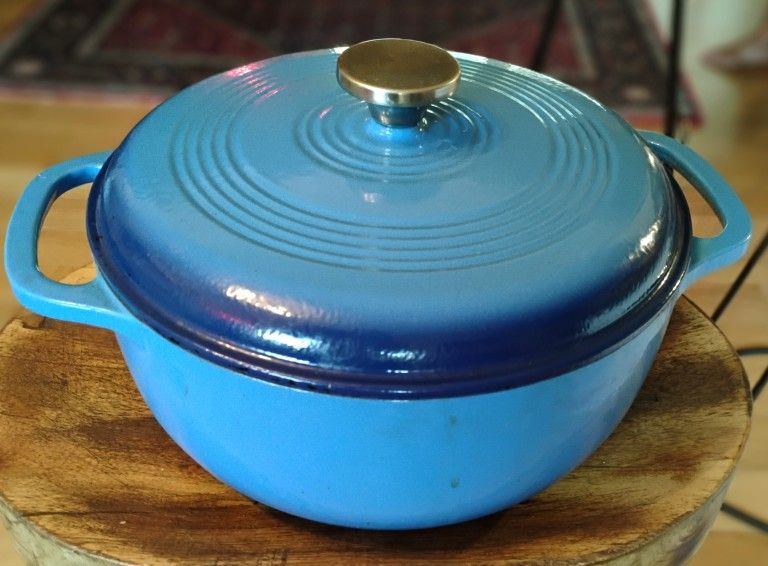 Lodge 8 qt. Dutch Oven