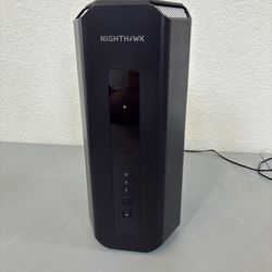 NETGEAR Nighthawk Tri-Band BE19000 WiFi 7 Router (RS700S)