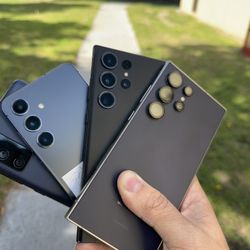 iPhone 8 / 8 Plus / X / XR / XS Max & Unlocked / International Available