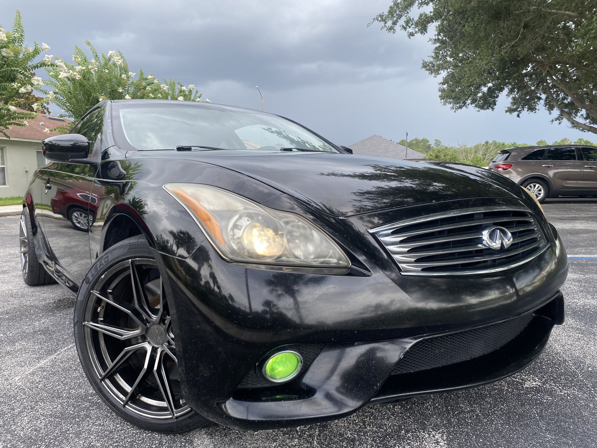2011 Infiniti G37