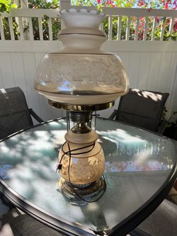 Vintage Quoizel Lamp